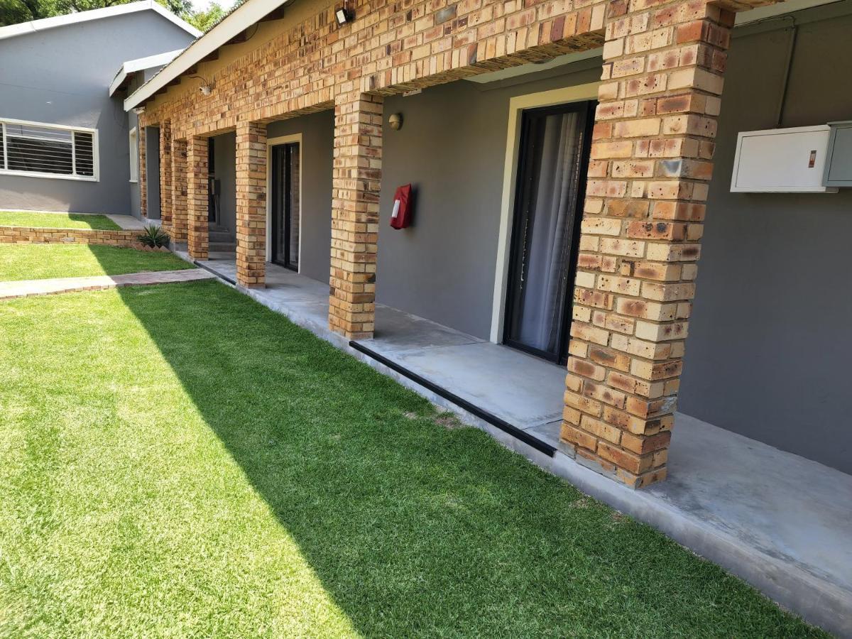 Hotel A Step Ahead Klerksdorp Exterior foto