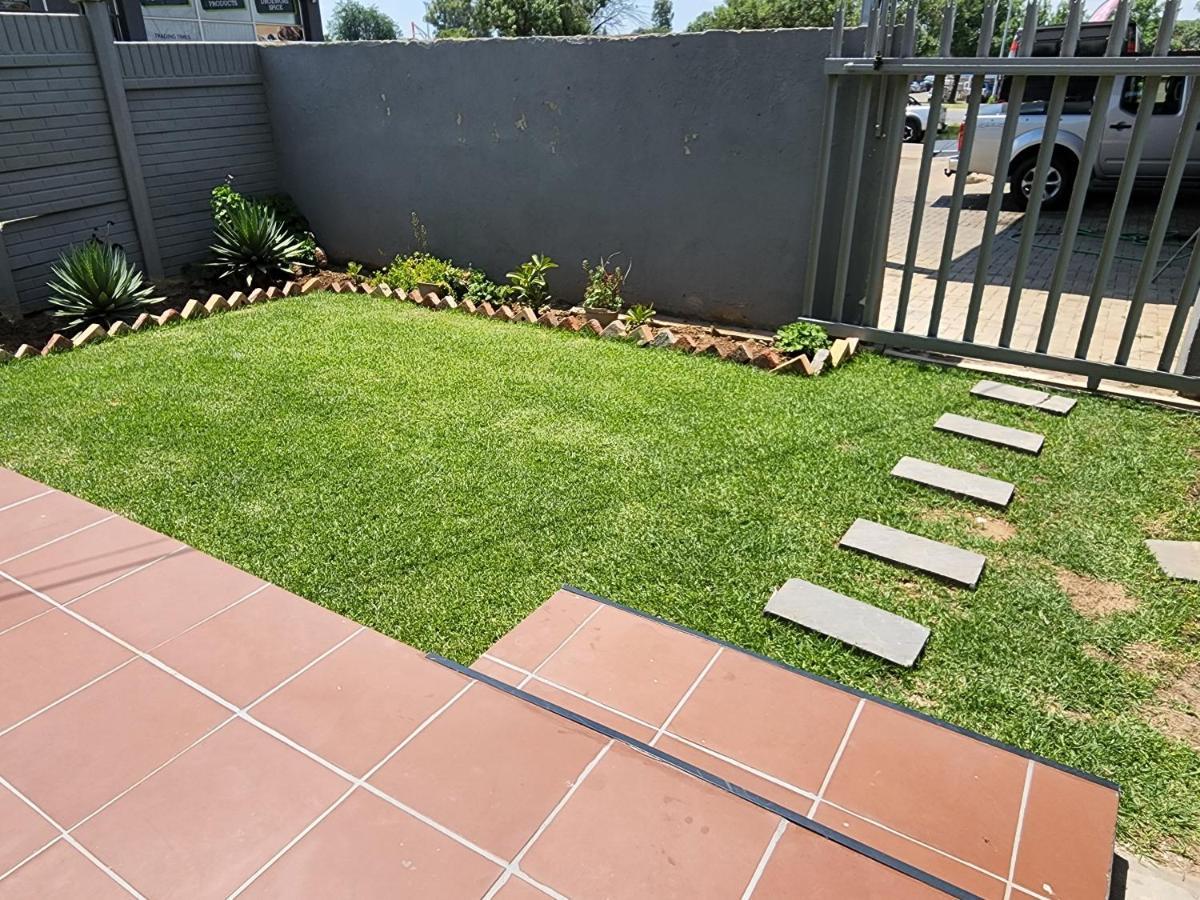 Hotel A Step Ahead Klerksdorp Exterior foto