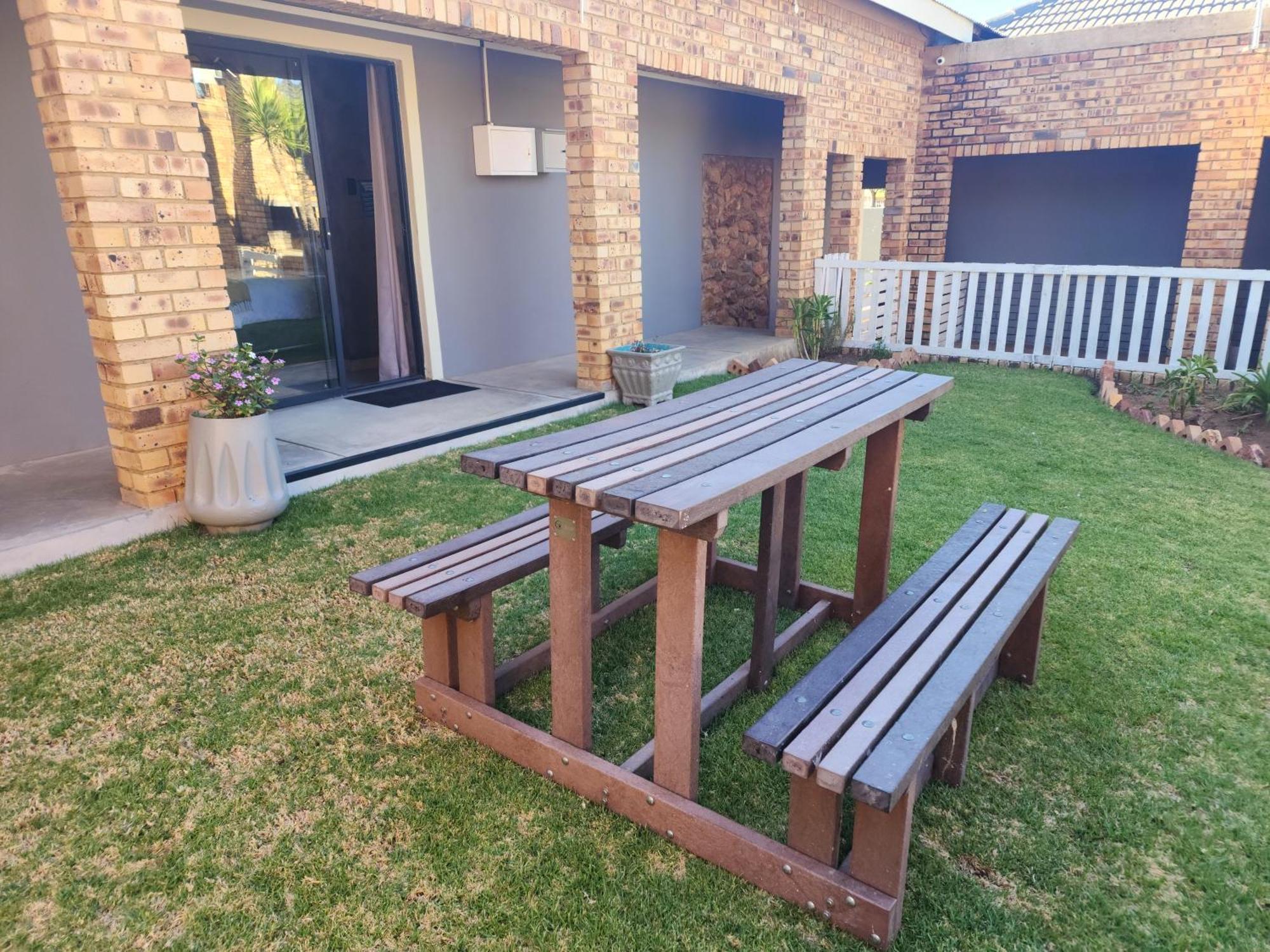 Hotel A Step Ahead Klerksdorp Exterior foto